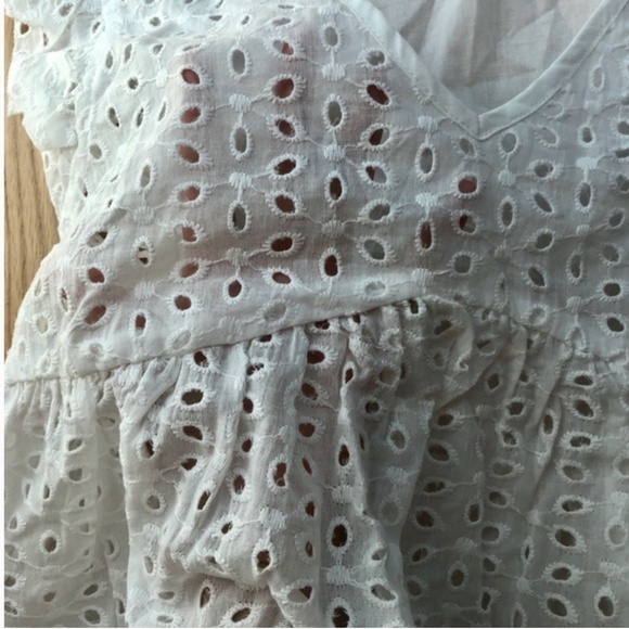 NWT SHEIN White Eyelet Sleeveless Blouse -  XS - Picture 10 of 13